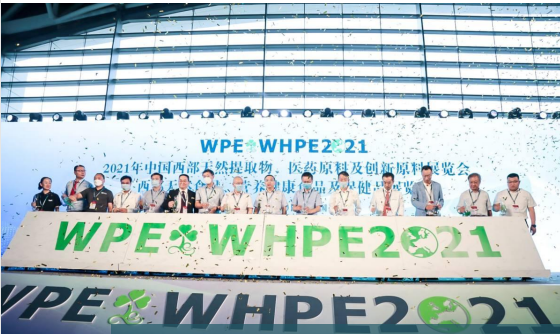 1650352672784111.png 合影.png
